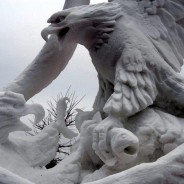 Fighting Eagles Snow Sculpture